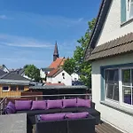 Ruegenferienhaus - Hafen Schaprode