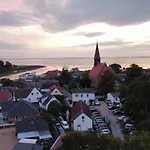 Ruegenferienhaus - Hafen *