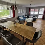 Ruegenferienhaus - Hafen Διαμέρισμα Schaprode