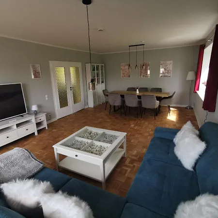 Apartment Ruegenferienhaus - Hafen Schaprode