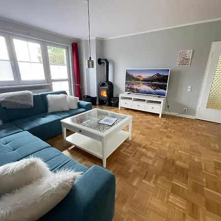 Ruegenferienhaus - Hafen * 샤프로데