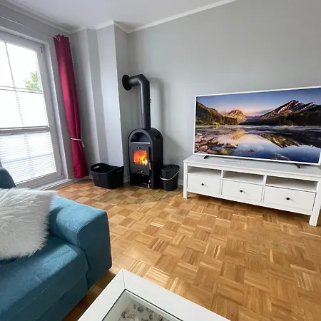 Ruegenferienhaus - Hafen * 샤프로데