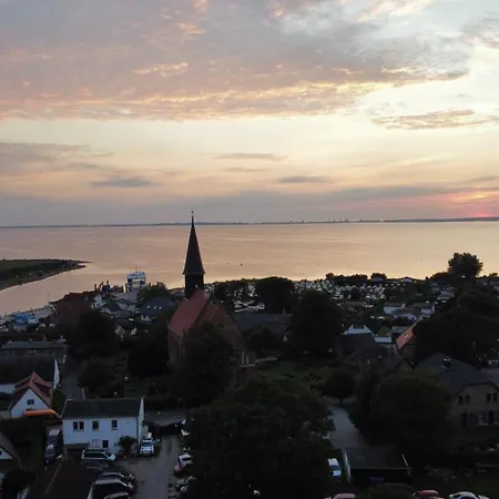 Ruegenferienhaus - Hafen 아파트