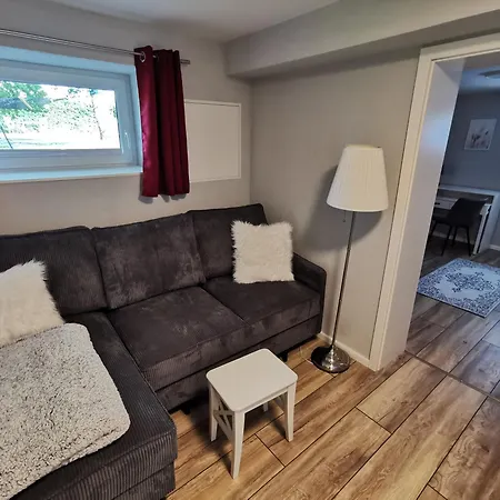 Ruegenferienhaus - Hafen 아파트 *