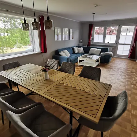 Ruegenferienhaus - Hafen Apartment Schaprode