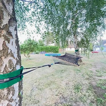 Ruegenferienhaus - Hafen 아파트 샤프로데