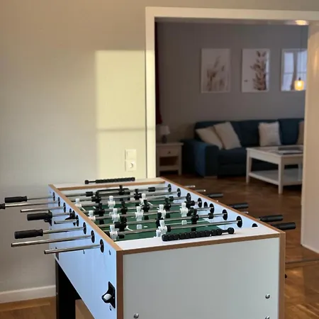 Ruegenferienhaus - Hafen 아파트